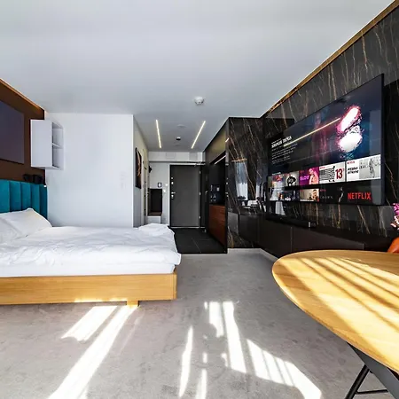Lejlighed Hamba Cosmos- Self Check-in, Parking, 24h , Vat