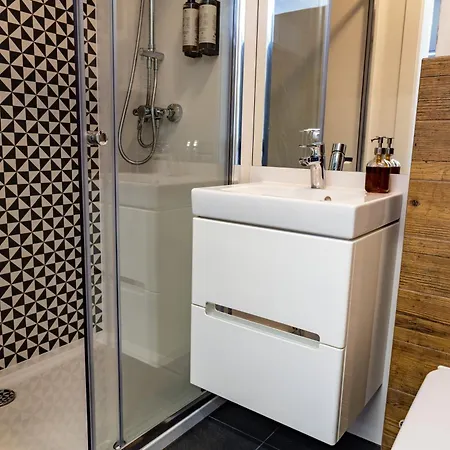 Lejlighed Hamba Cosmos- Self Check-in, Parking, 24h , Vat *