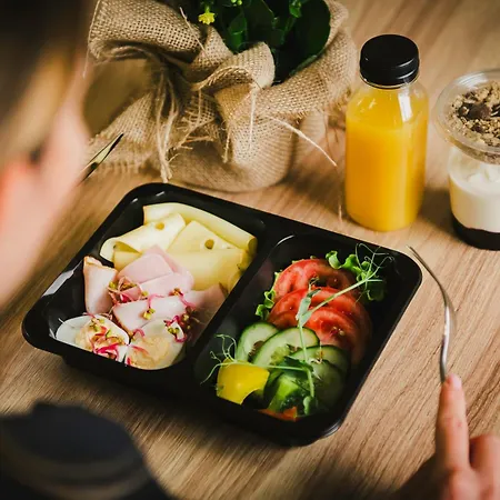 Hamba Cosmos- Self Check-in, Parking, 24h , Vat Warszawa