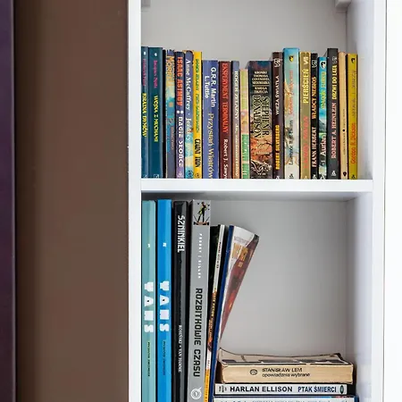 Hamba Cosmos- Self Check-in, Parking, 24h , Vat